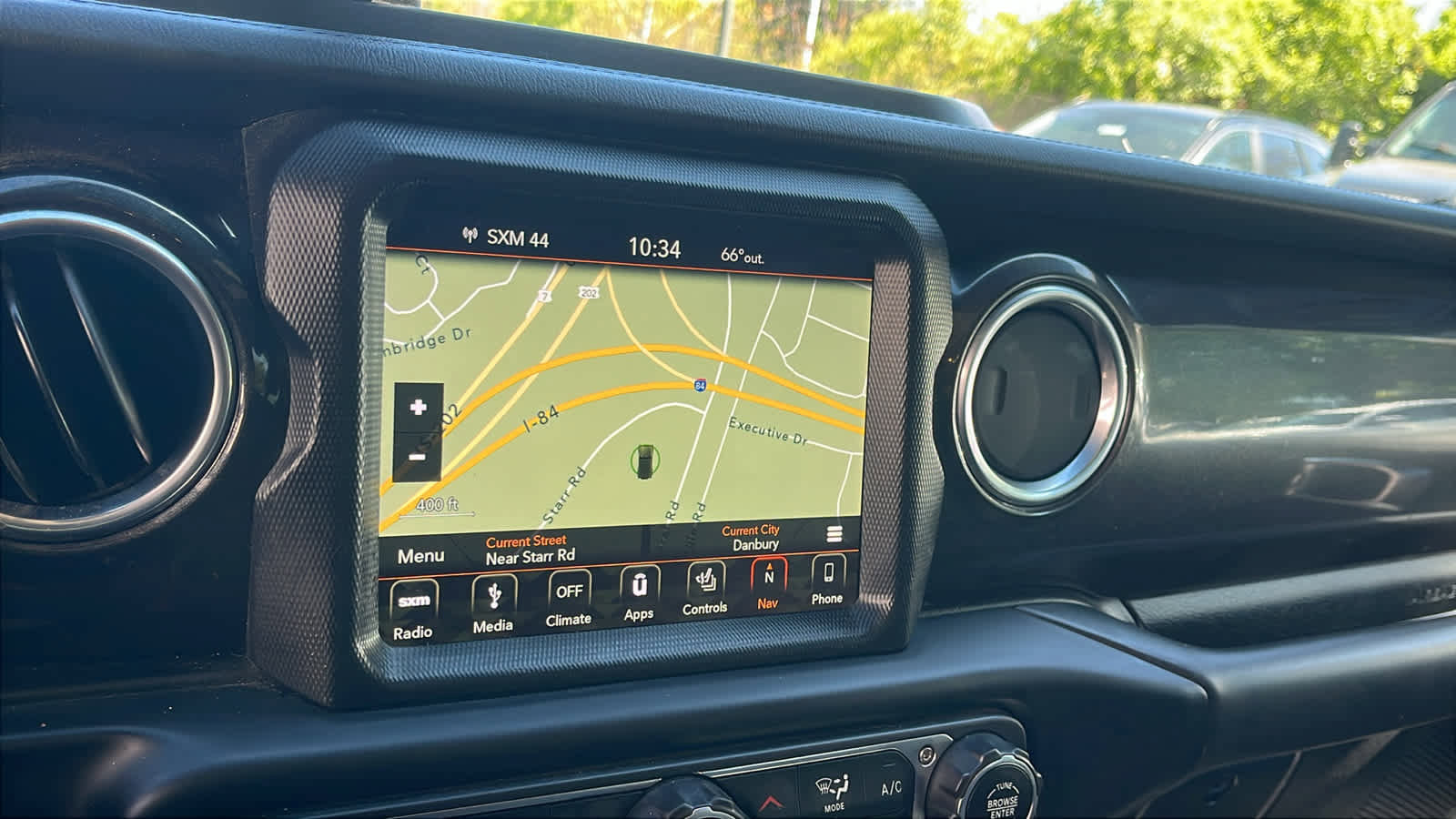 Used 2019 Jeep Wrangler Unlimited Sahara AWD/4WD image 17