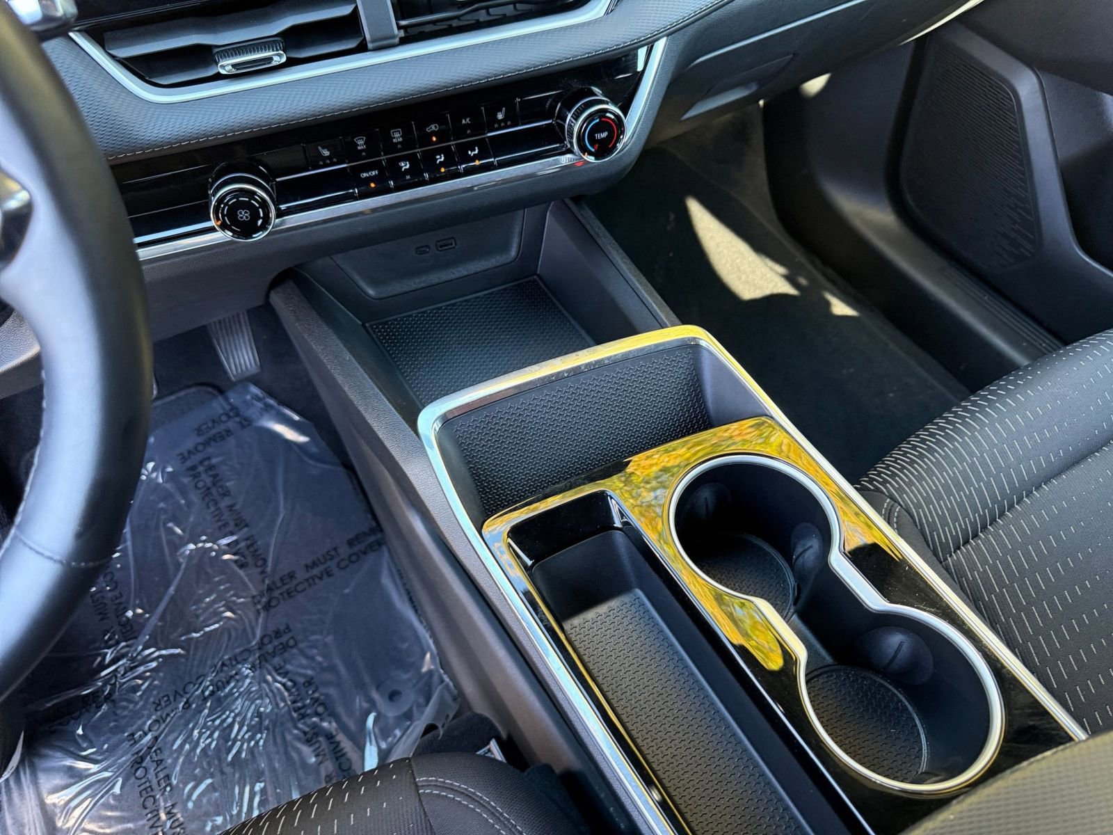 Used 2025 Chevrolet Equinox LT image 41