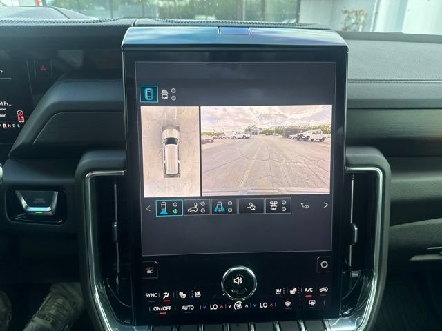 Used 2025 GMC Yukon XL Denali w/ Denali Reserve Package AWD/4WD image 22