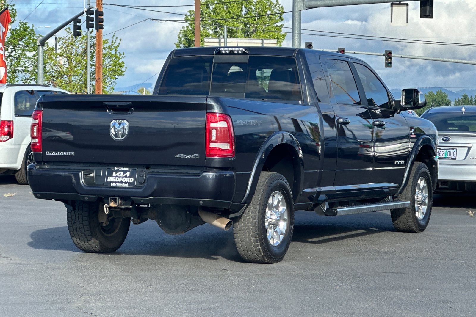 Used 2021 RAM 3500 Laramie AWD/4WD image 4
