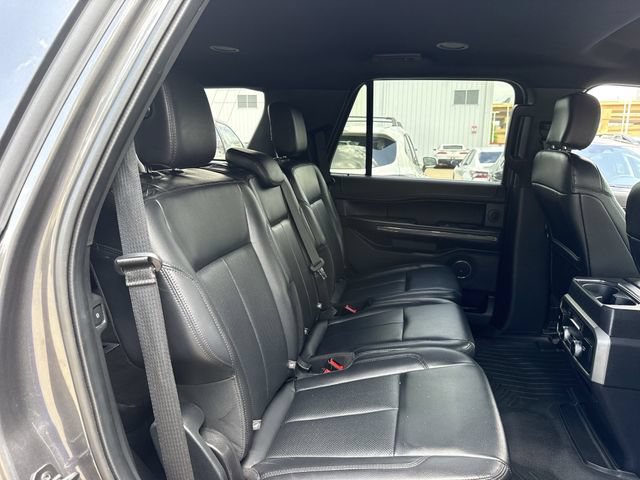 Used 2019 Ford Expedition XLT w/ Equipment Group 202A RWD image 32
