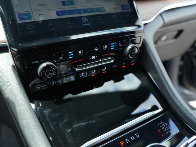 Used 2023 Jeep Grand Cherokee L Summit w/ Advanced Protech Group IV AWD/4WD image 37