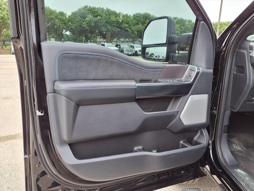 New 2026 Ford F250 Platinum AWD/4WD image 24