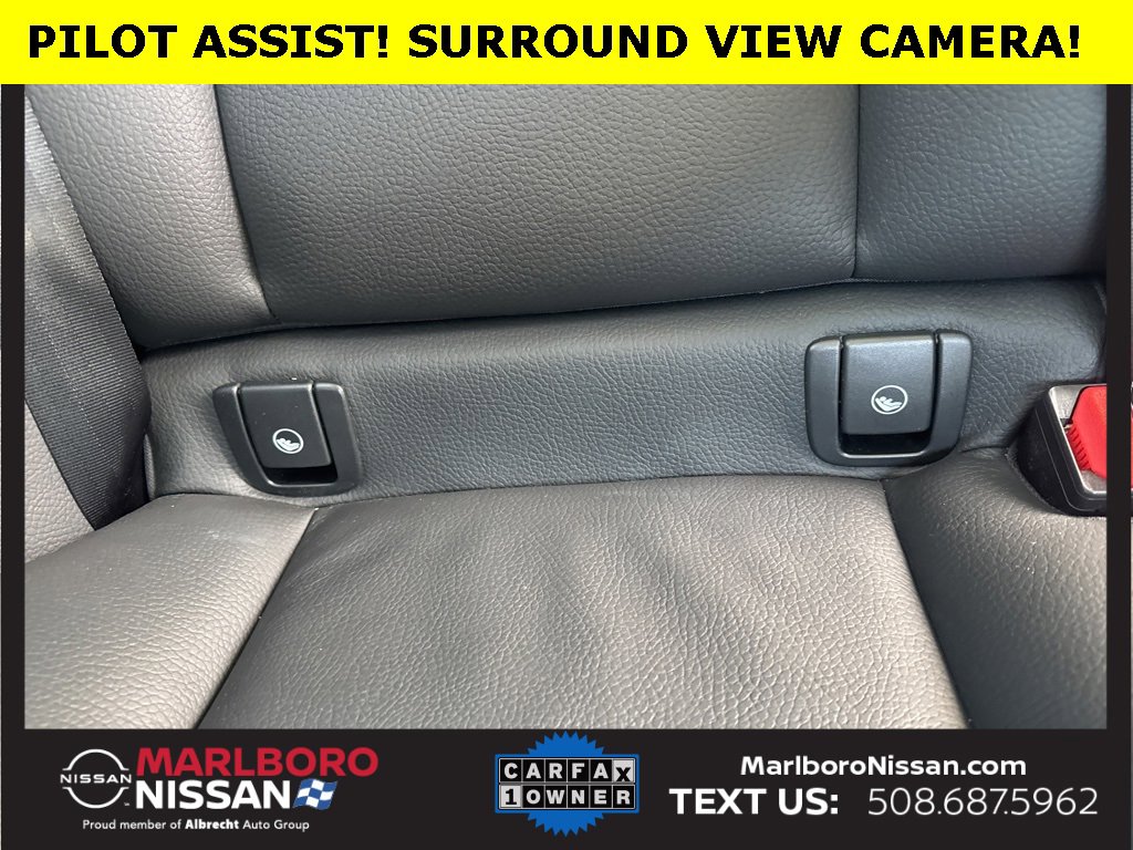 Used 2025 Volvo XC60 B5 Plus w/ Climate Package image 17