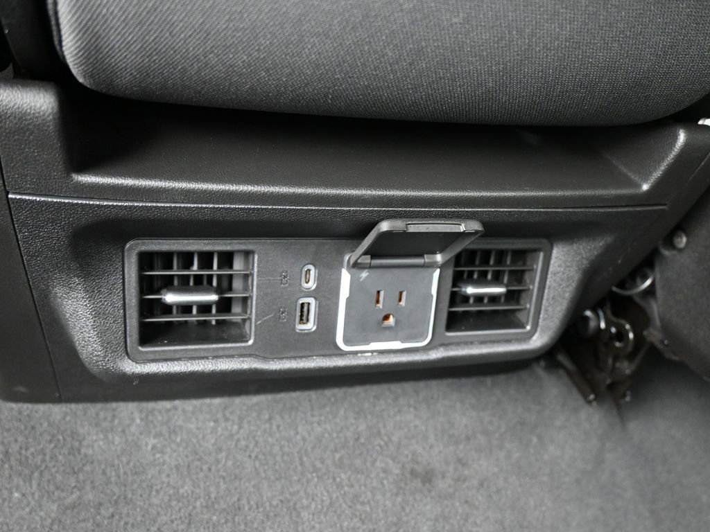 Used 2023 Chevrolet Silverado 1500 LT image 35