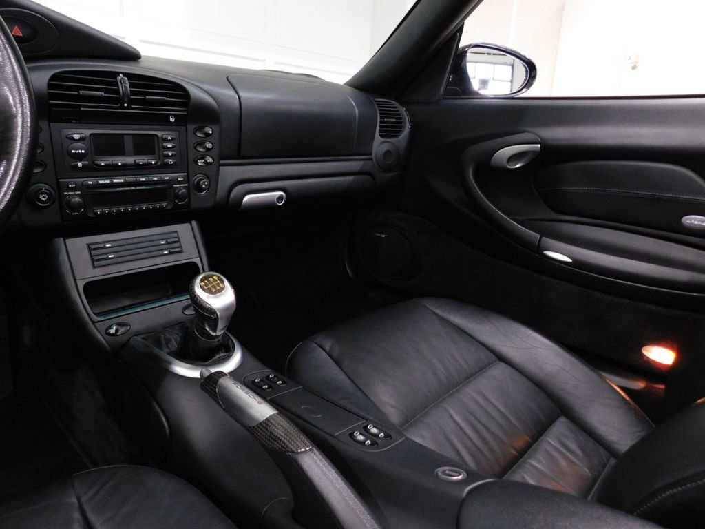 Used 2004 Porsche 911 Carrera RWD image 71