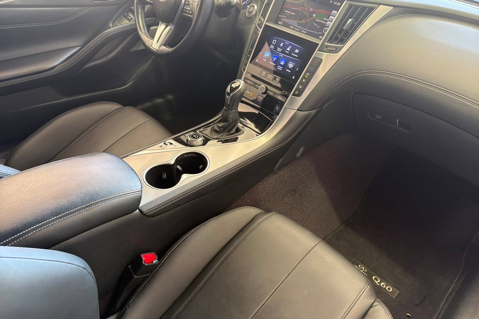 Used 2019 INFINITI Q60 3.0t Luxe w/ Essential Package RWD image 14