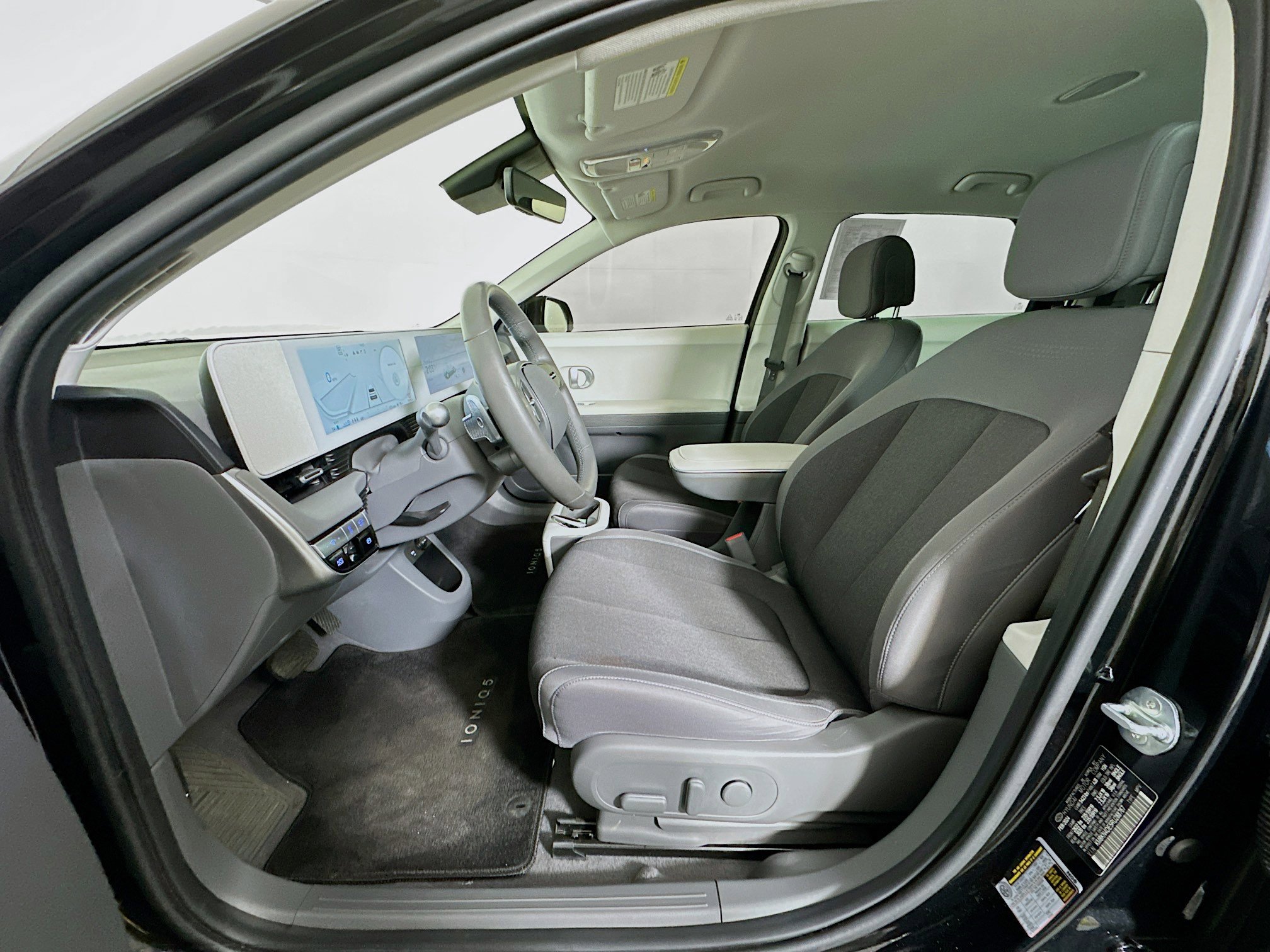 Used 2024 Hyundai Ioniq 5 SEL RWD image 13