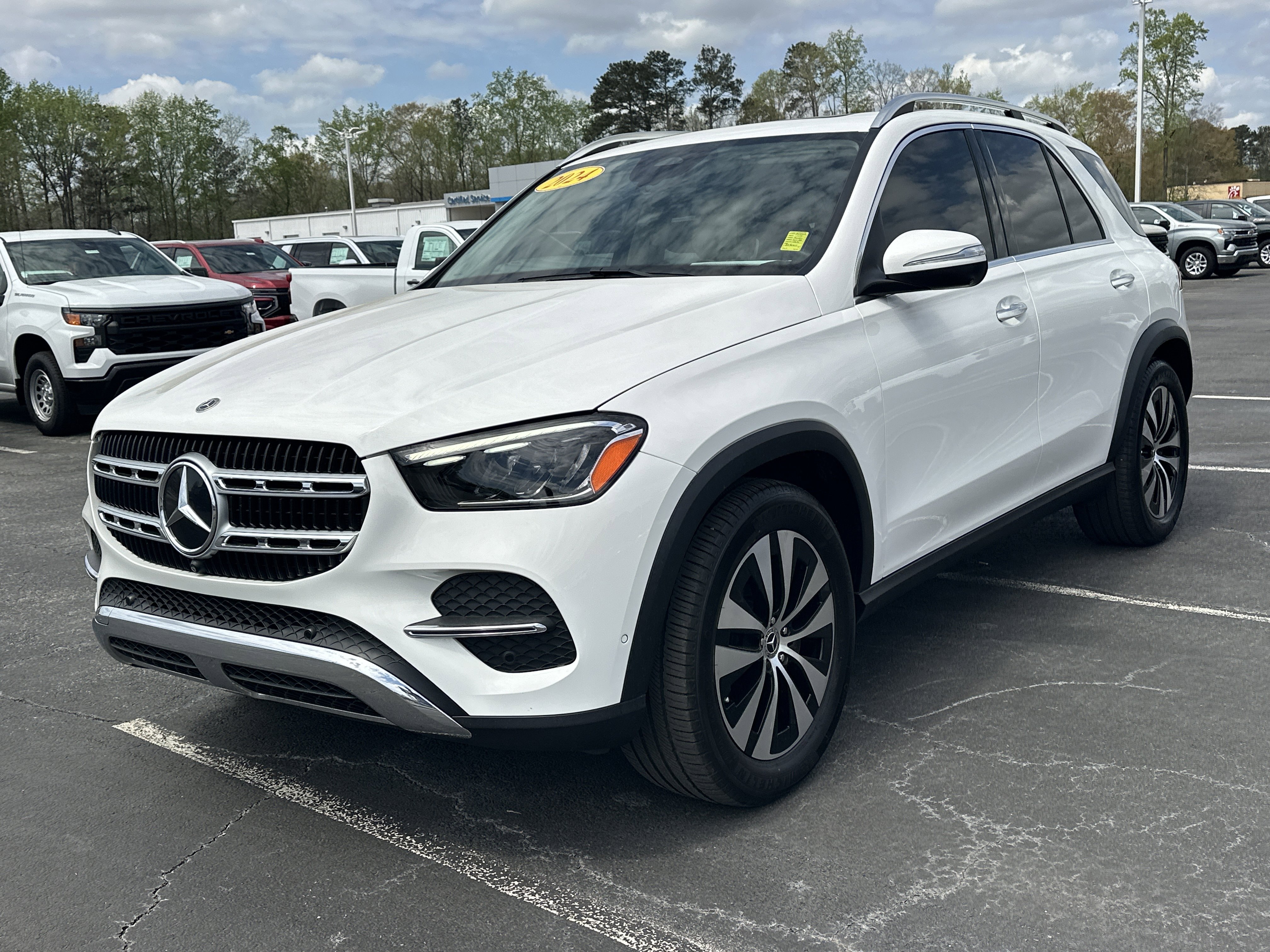 Used 2024 Mercedes-Benz GLE 350 4MATIC image 4