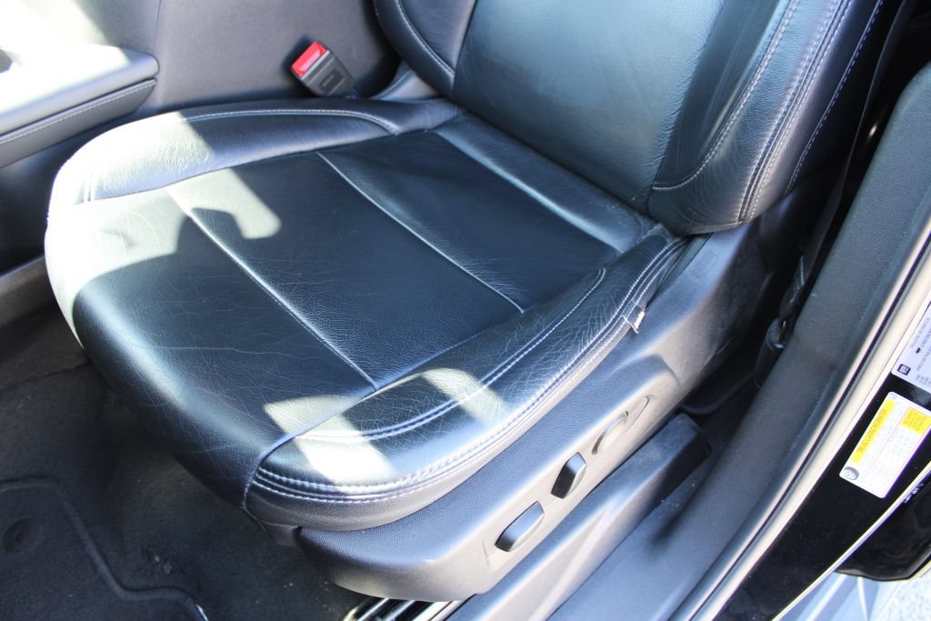 Used 2024 Chevrolet Suburban LS w/ Driver Alert Package RWD image 18