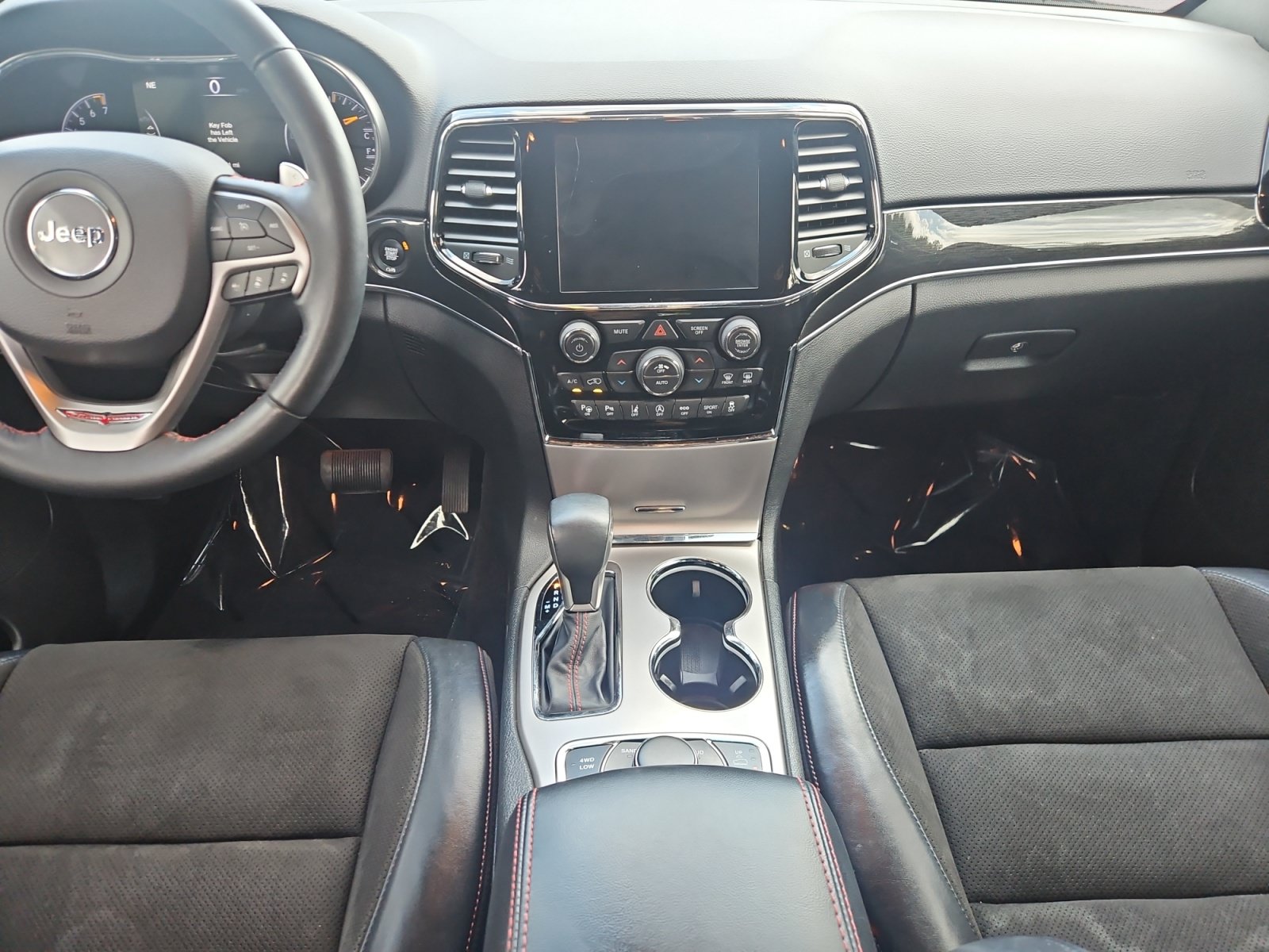 Used 2019 Jeep Grand Cherokee Trailhawk AWD/4WD image 11