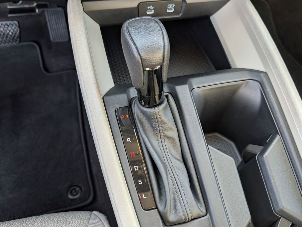 Used 2025 Honda Accord LX image 31