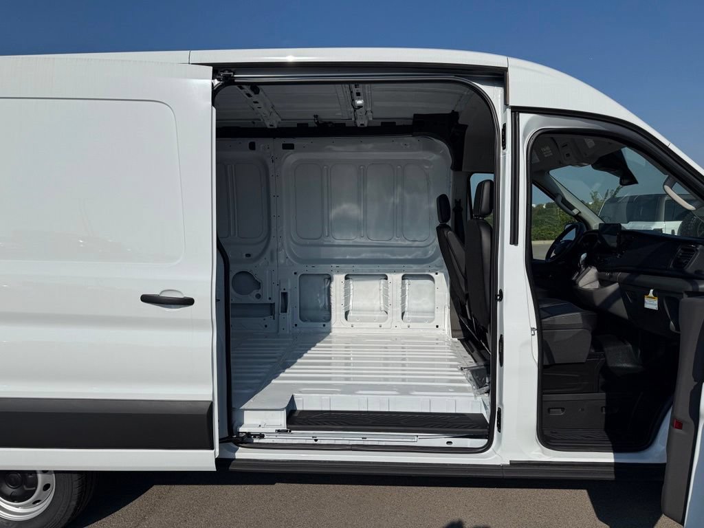 New 2026 Ford Transit 250 148 Medium Roof RWD image 13