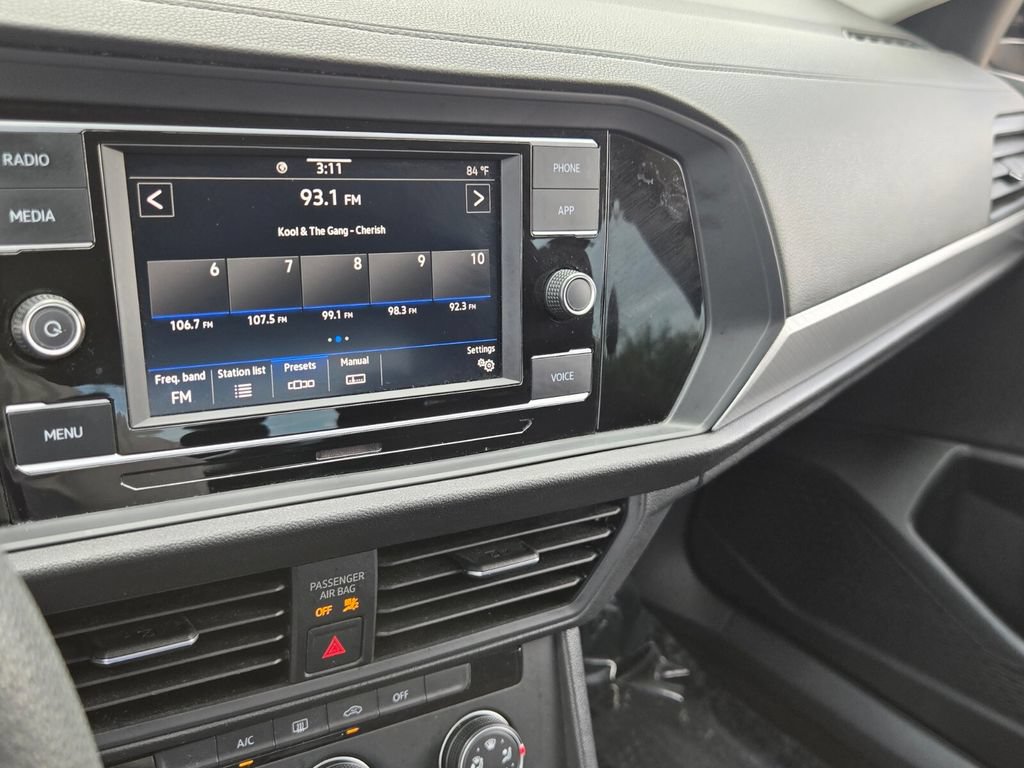 Certified 2022 Volkswagen Jetta S FWD image 19
