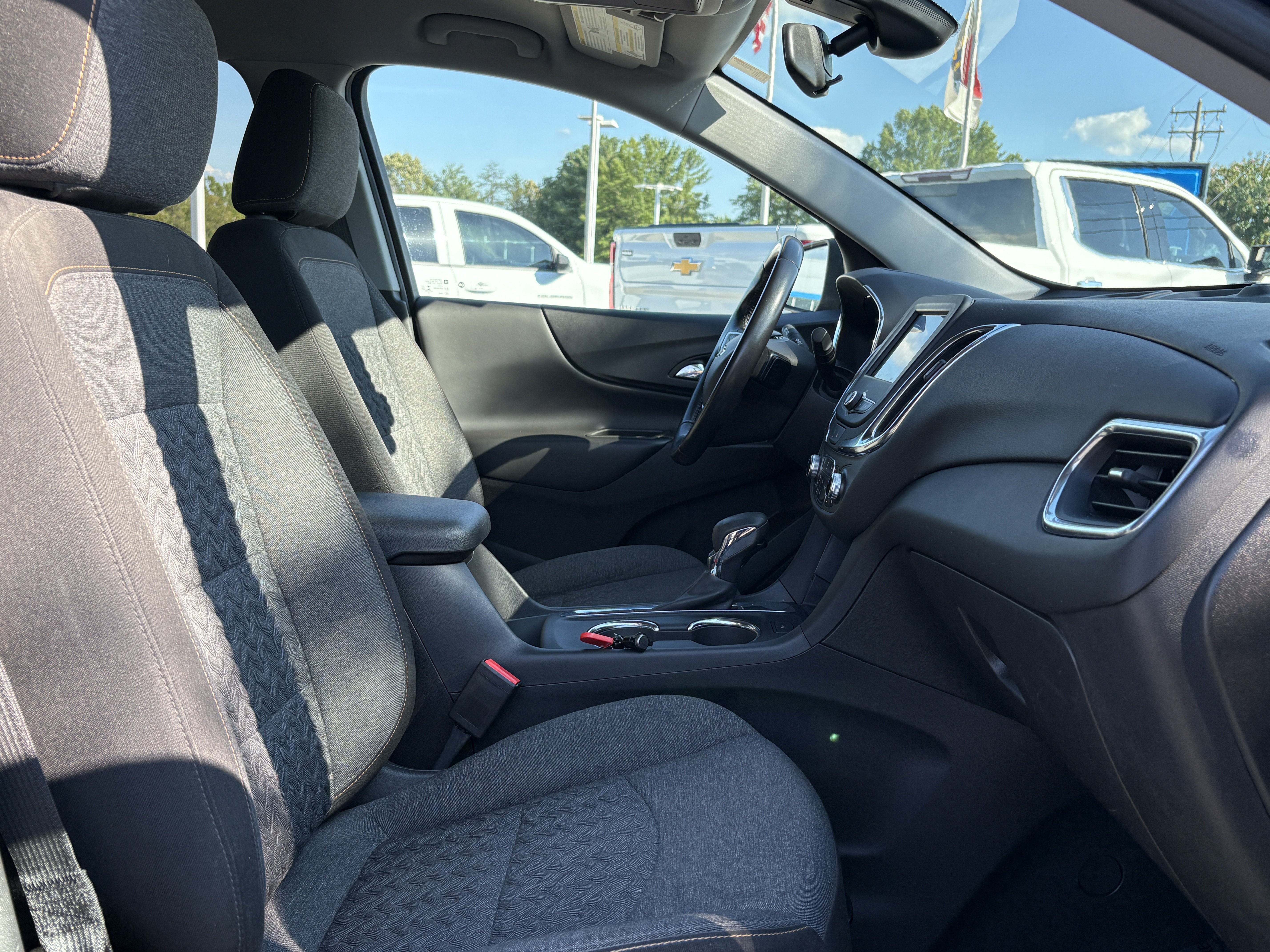 Used 2022 Chevrolet Equinox LT FWD image 13
