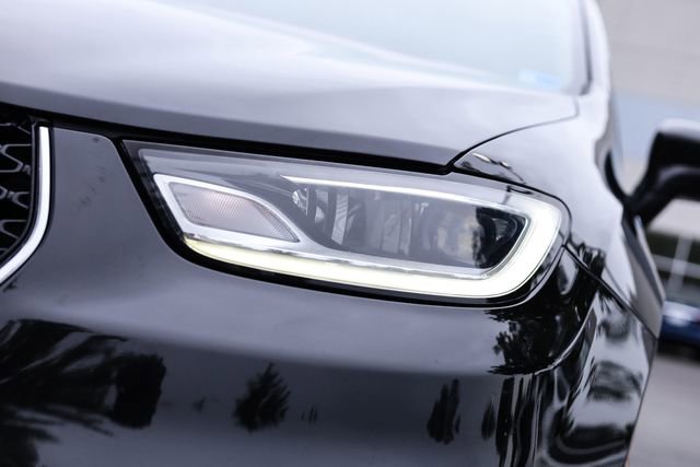 Used 2022 Chrysler Pacifica Touring-L w/ Uconnect Theater Family Group FWD image 12