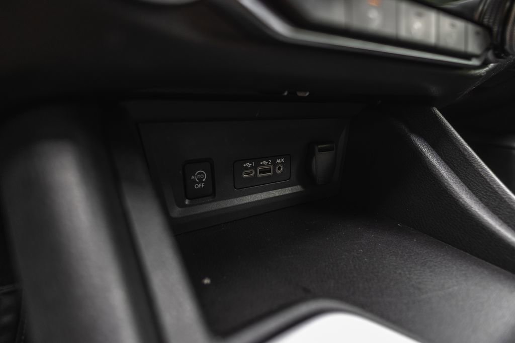 Used 2024 Nissan Sentra SV FWD image 14