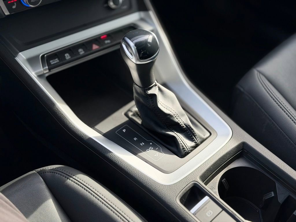 Used 2025 Audi Q3 2.0T Premium image 17