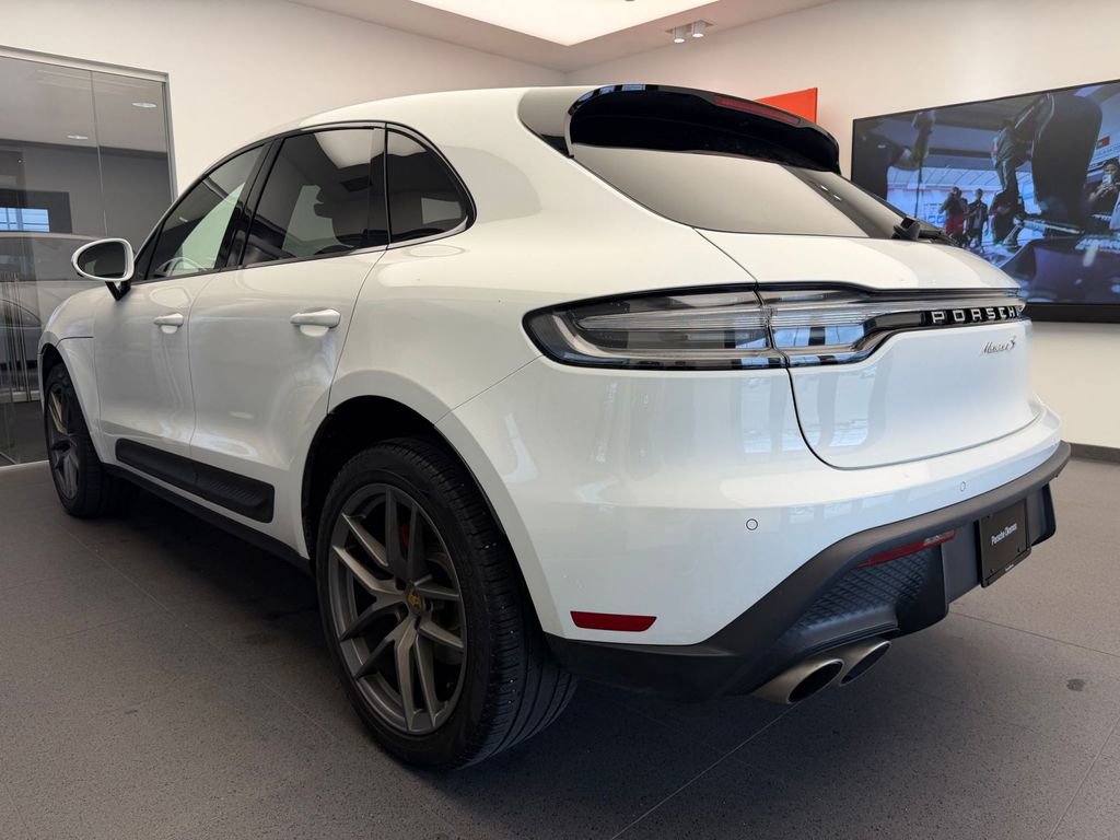 Used 2022 Porsche Macan S AWD/4WD image 3