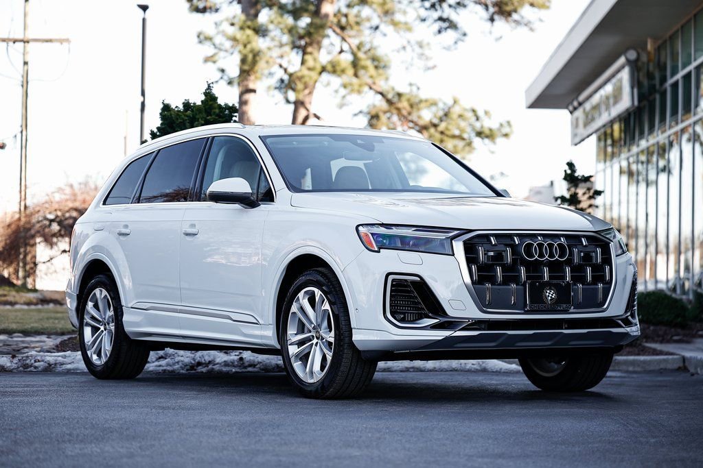 Used 2025 Audi Q7 3.0T Premium Plus