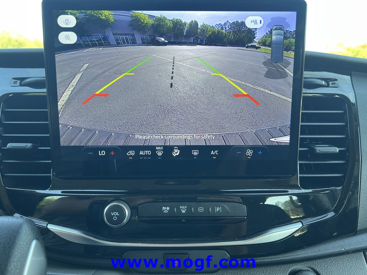 Used 2024 Ford Transit 350 XLT image 5