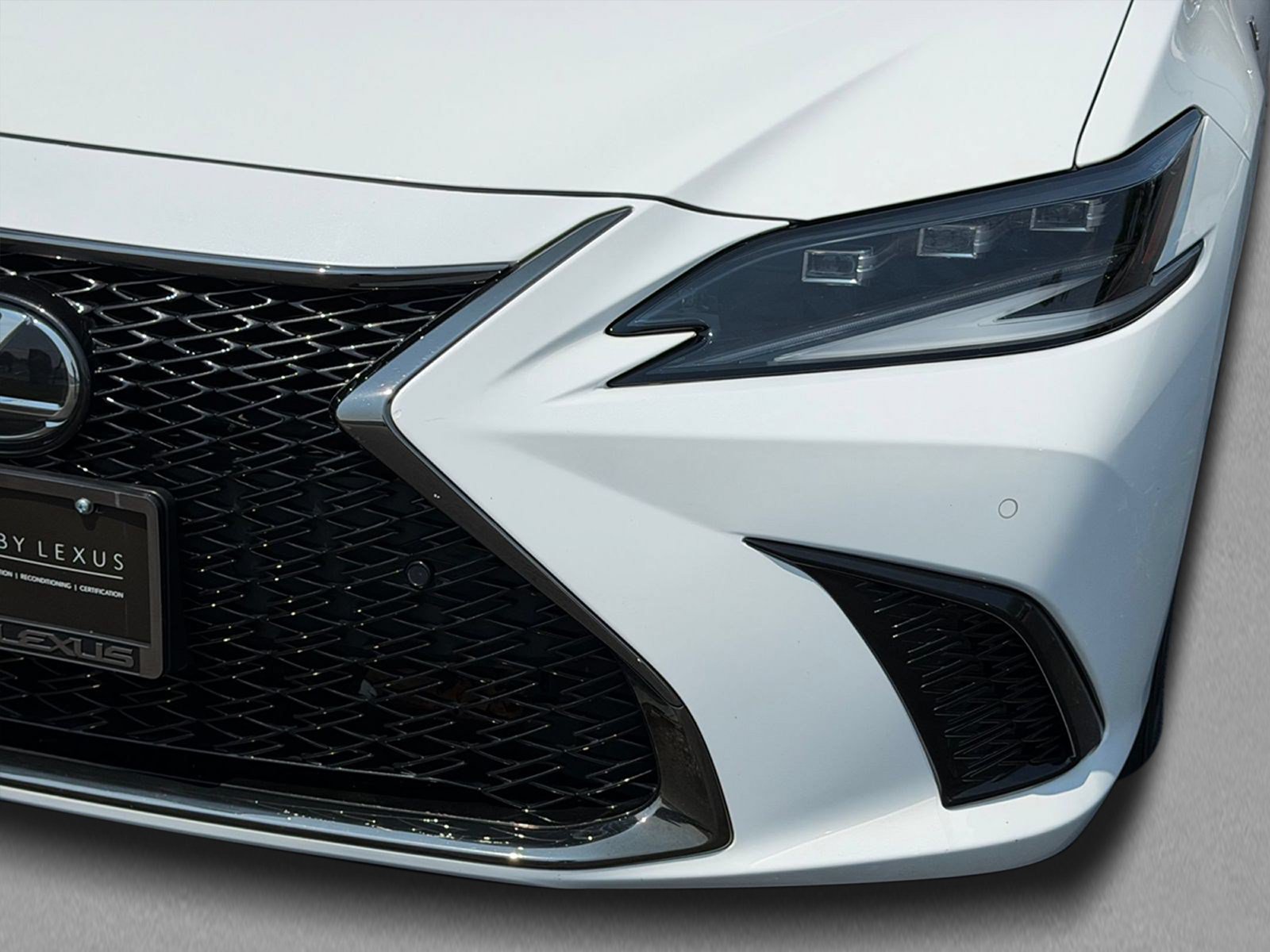 Certified 2022 Lexus ES 350 F Sport w/ Accessory Package FWD image 33