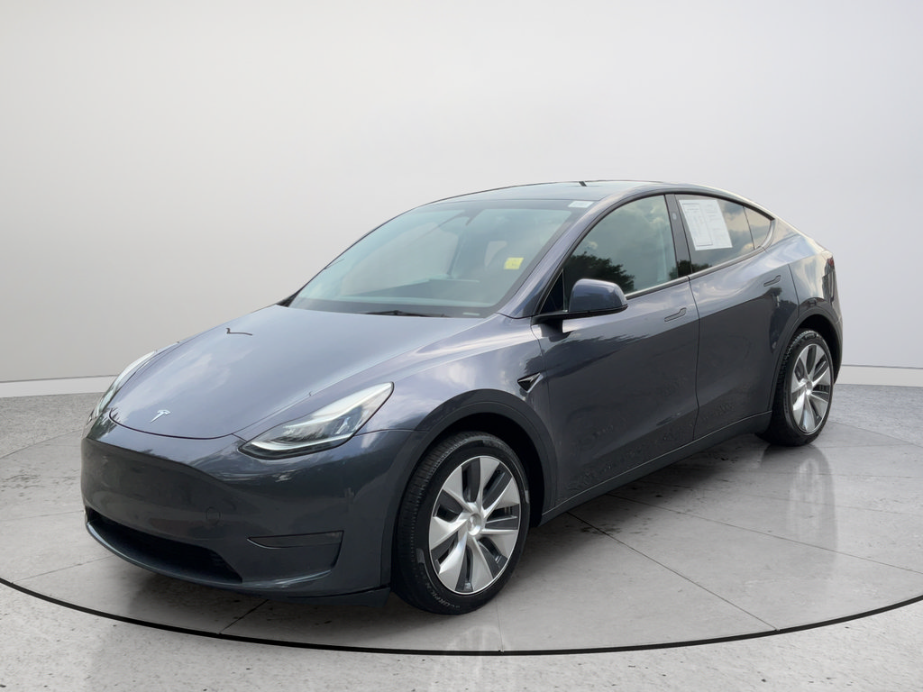 Used 2023 Tesla Model Y AWD image 4