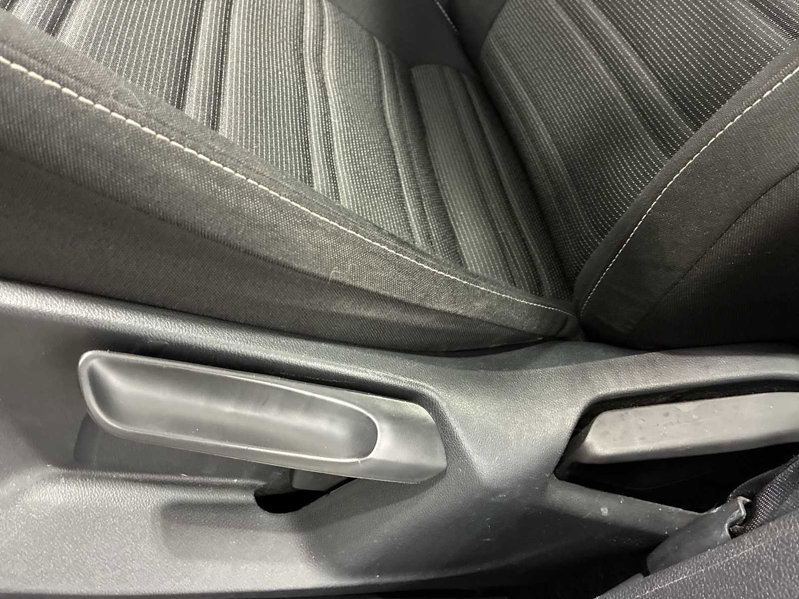 Used 2023 Volkswagen Tiguan S image 14