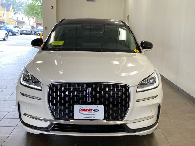 New 2025 Lincoln Corsair Grand Touring w/ Equipment Group 301A AWD/4WD image 3