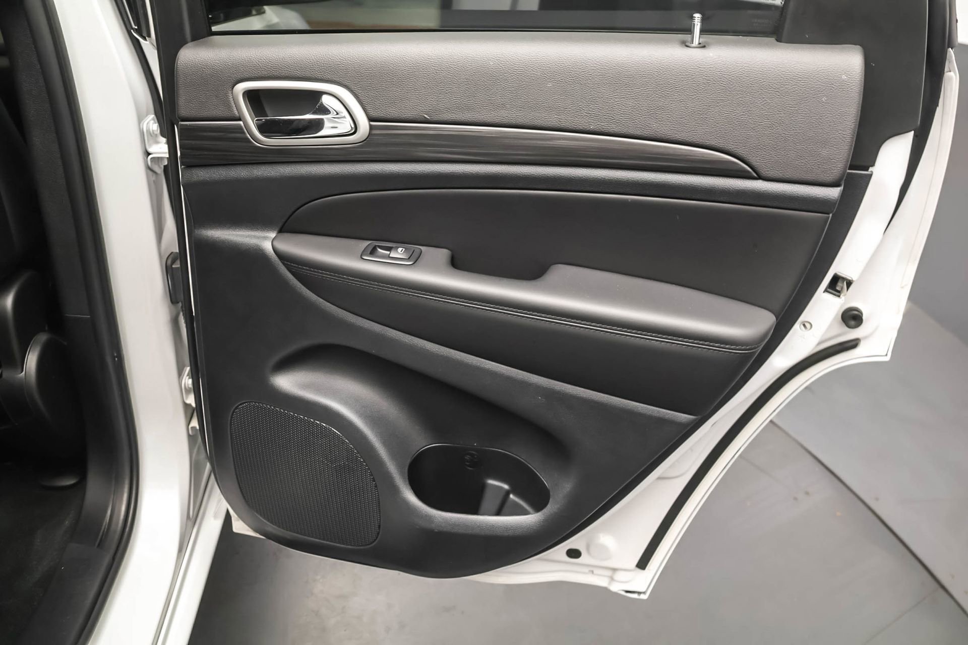 Used 2022 Jeep Grand Cherokee Laredo X AWD/4WD image 38