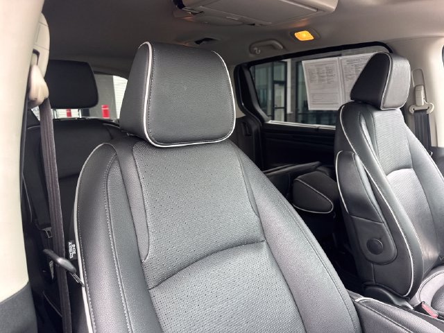 Used 2025 Honda Odyssey Elite image 31