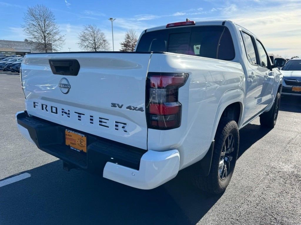 Used 2022 Nissan Frontier SV image 3
