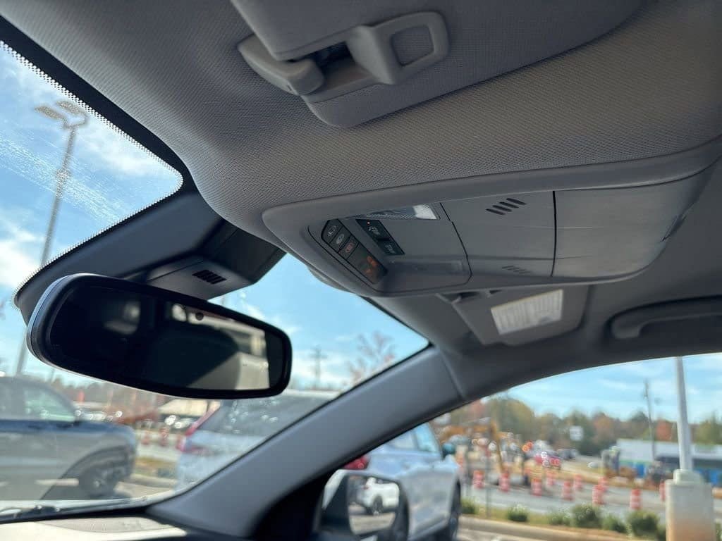 Used 2022 GMC Terrain SLE w/ Driver Convenience Package image 23