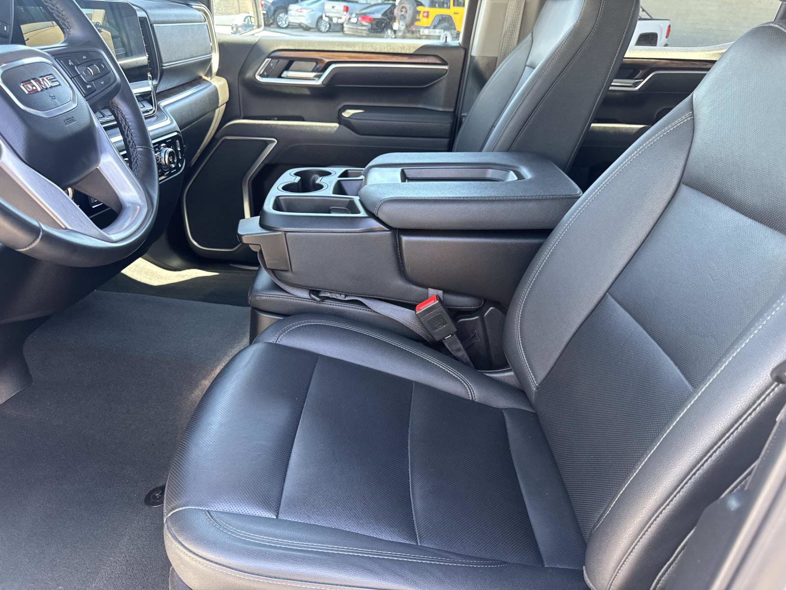 Used 2025 GMC Sierra 1500 SLT image 23