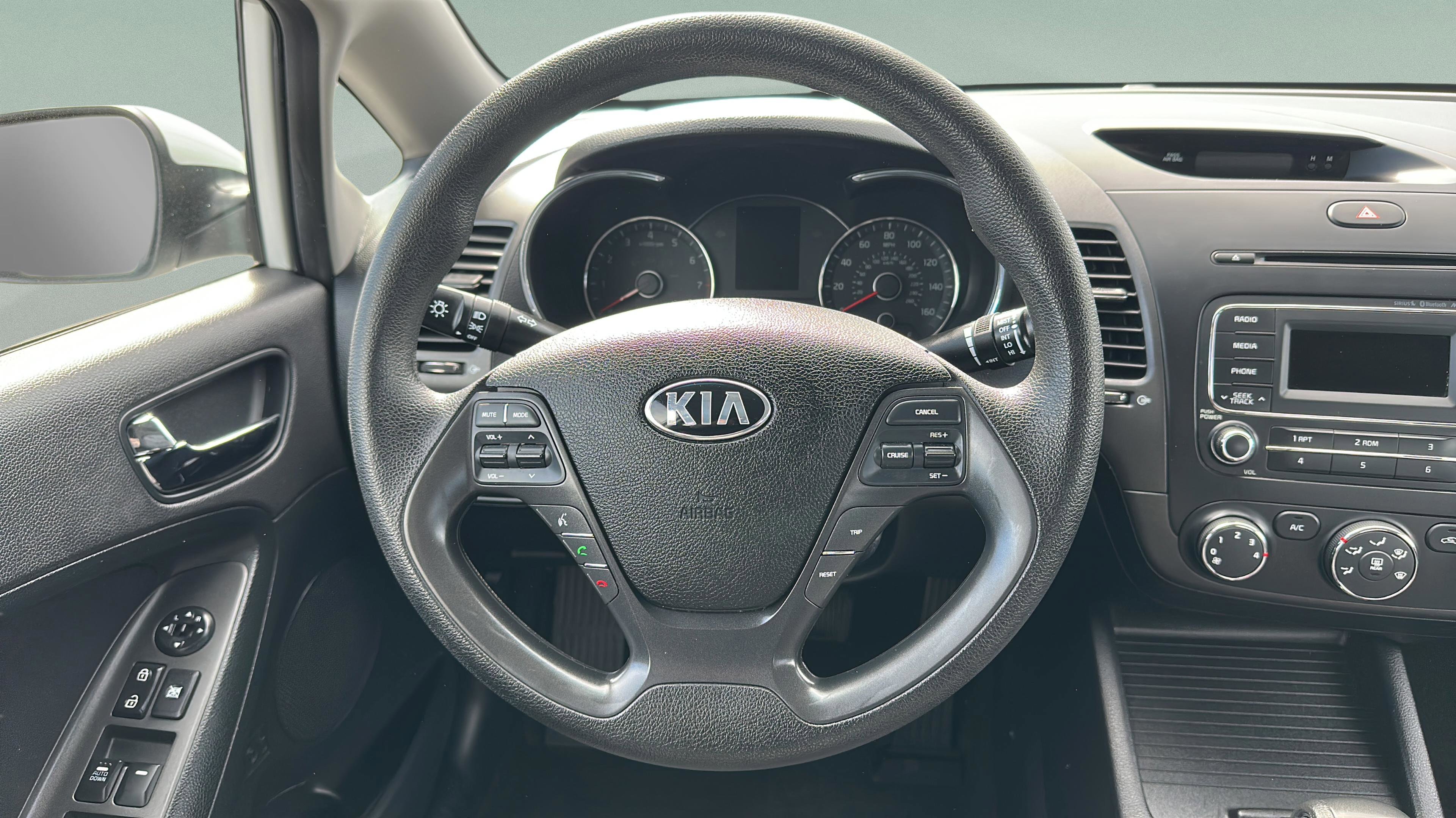 Used 2016 Kia Forte LX w/ LX Popular Plus Package image 17