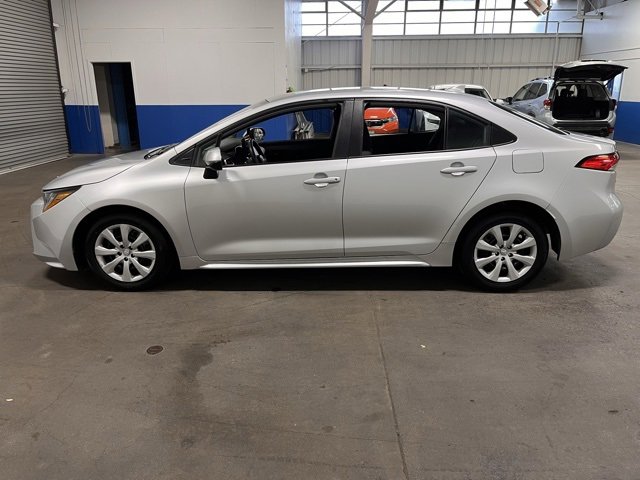 Used 2023 Toyota Corolla LE image 6