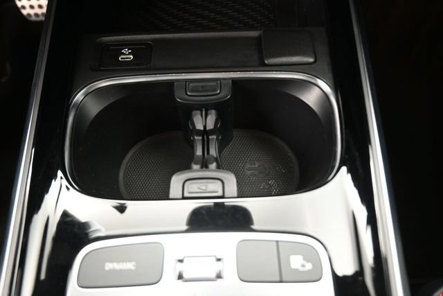 Used 2024 Mercedes-Benz GLB 250 image 4