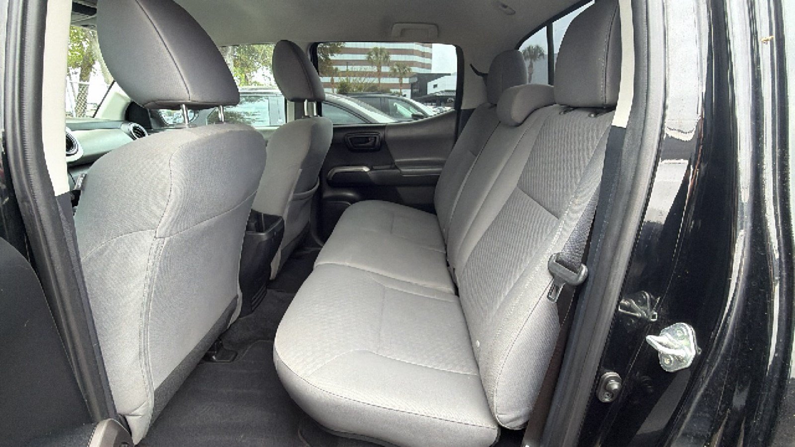 Used 2021 Toyota Tacoma SR5 w/ SR5 Appearance Package (SM) RWD image 11