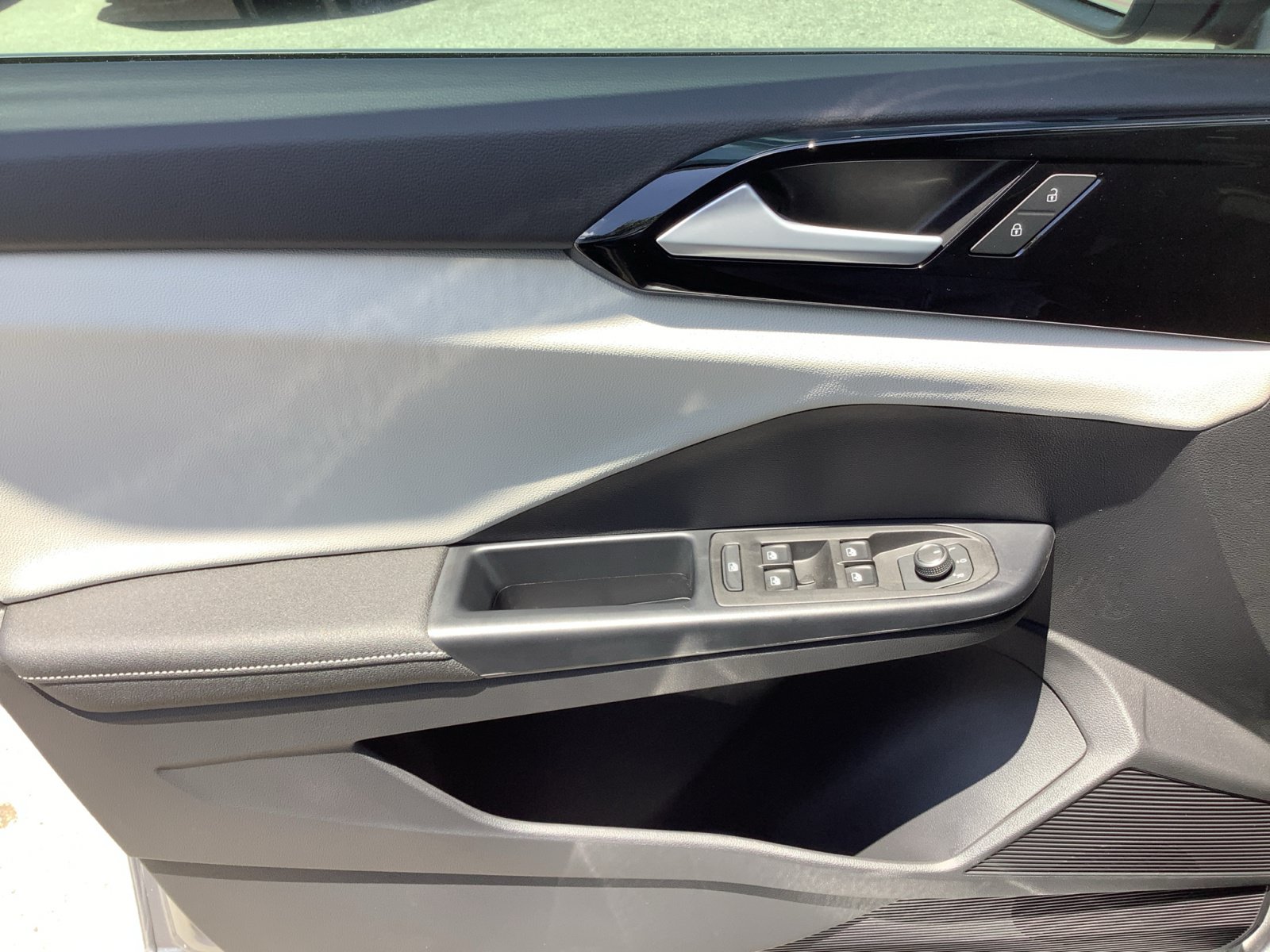 New 2026 Volkswagen Taos S FWD image 28