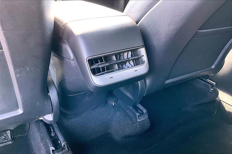 Used 2020 Tesla Model Y Long Range image 21