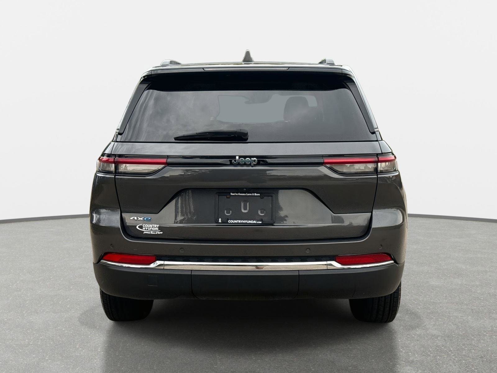 Used 2024 Jeep Grand Cherokee Limited 4xe image 6