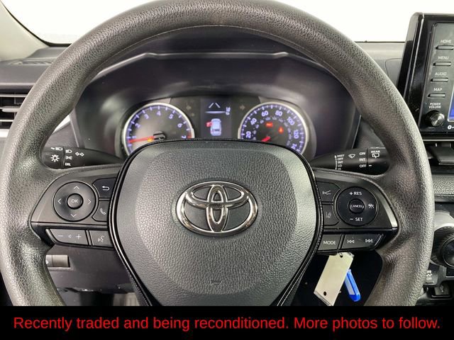 Used 2021 Toyota RAV4 LE AWD/4WD image 14