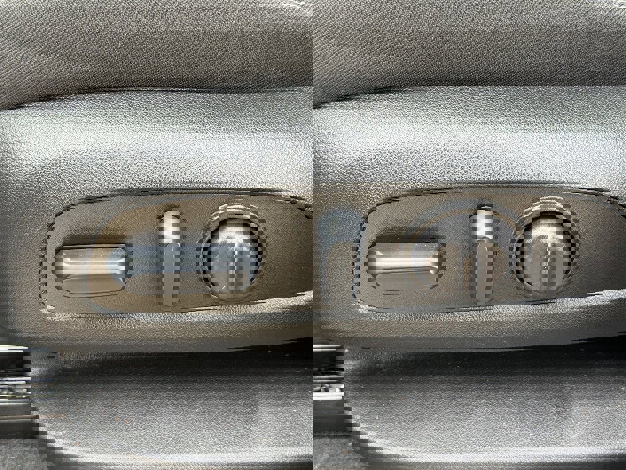 Used 2024 Chevrolet Equinox LS w/ LS Convenience Package image 25