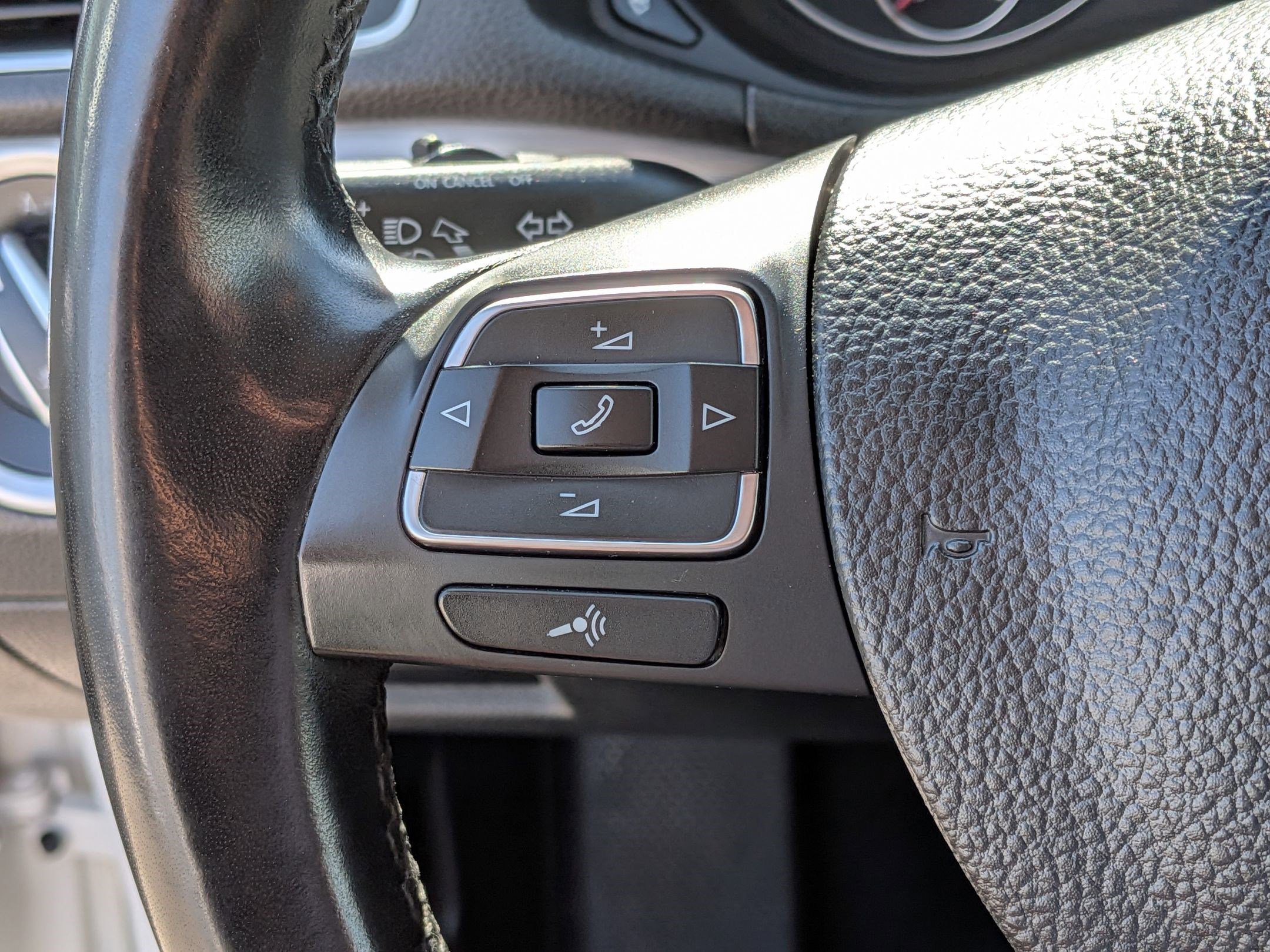 Used 2012 Volkswagen Passat 2.5 SE image 15