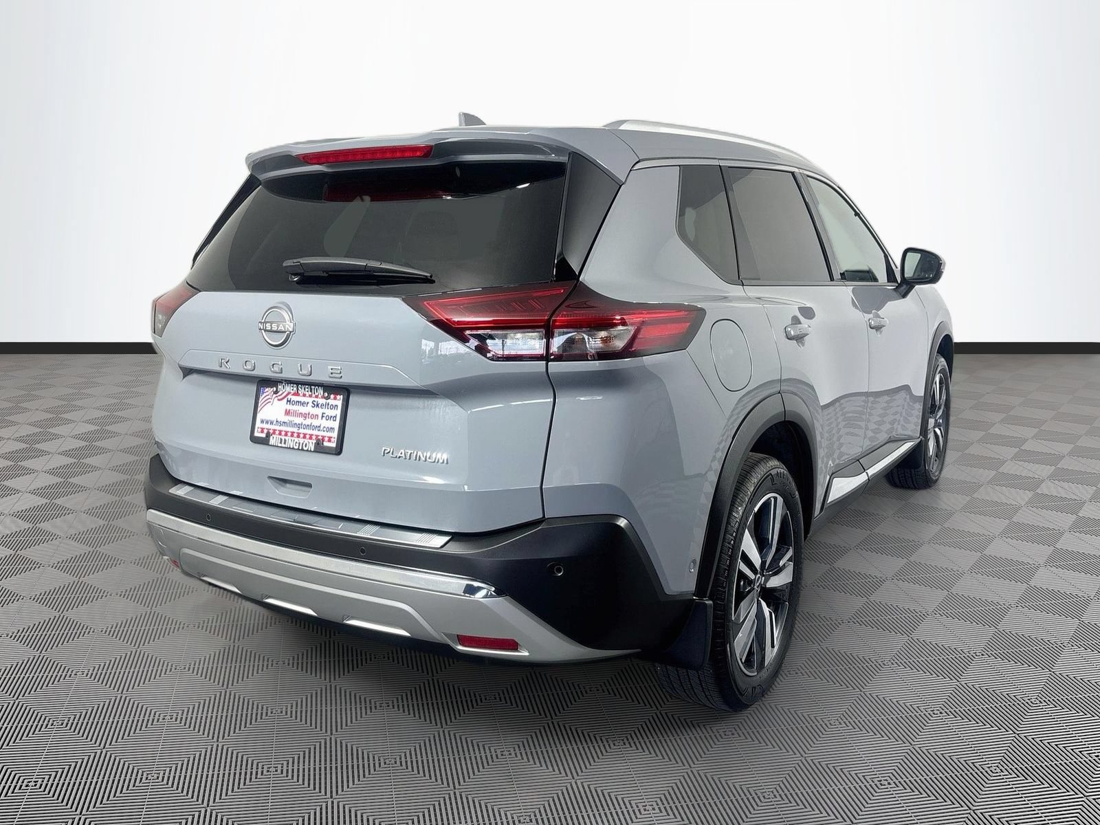 Used 2023 Nissan Rogue Platinum w/ Platinum Premium Package FWD image 7