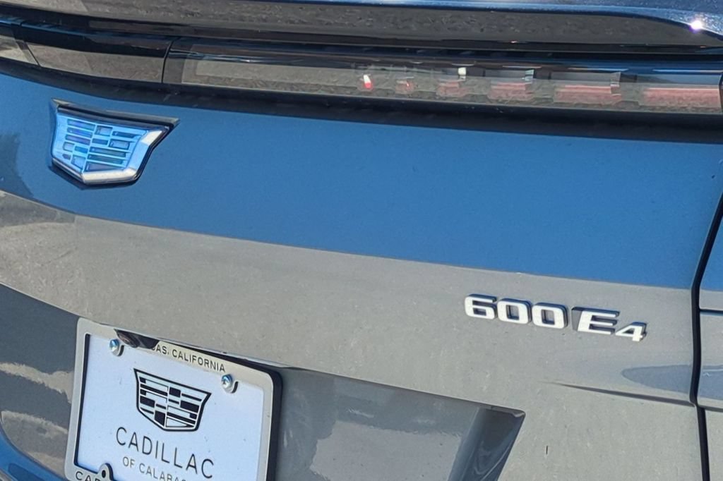 New 2026 Cadillac Lyriq Luxury AWD/4WD image 18