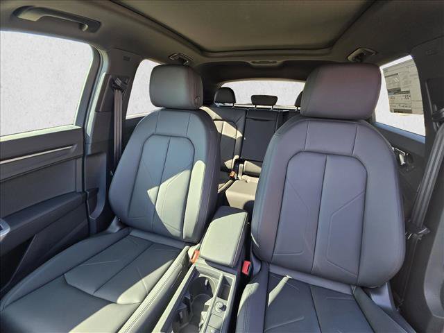 Used 2025 Audi Q3 2.0T Premium w/ Convenience Package AWD/4WD image 16