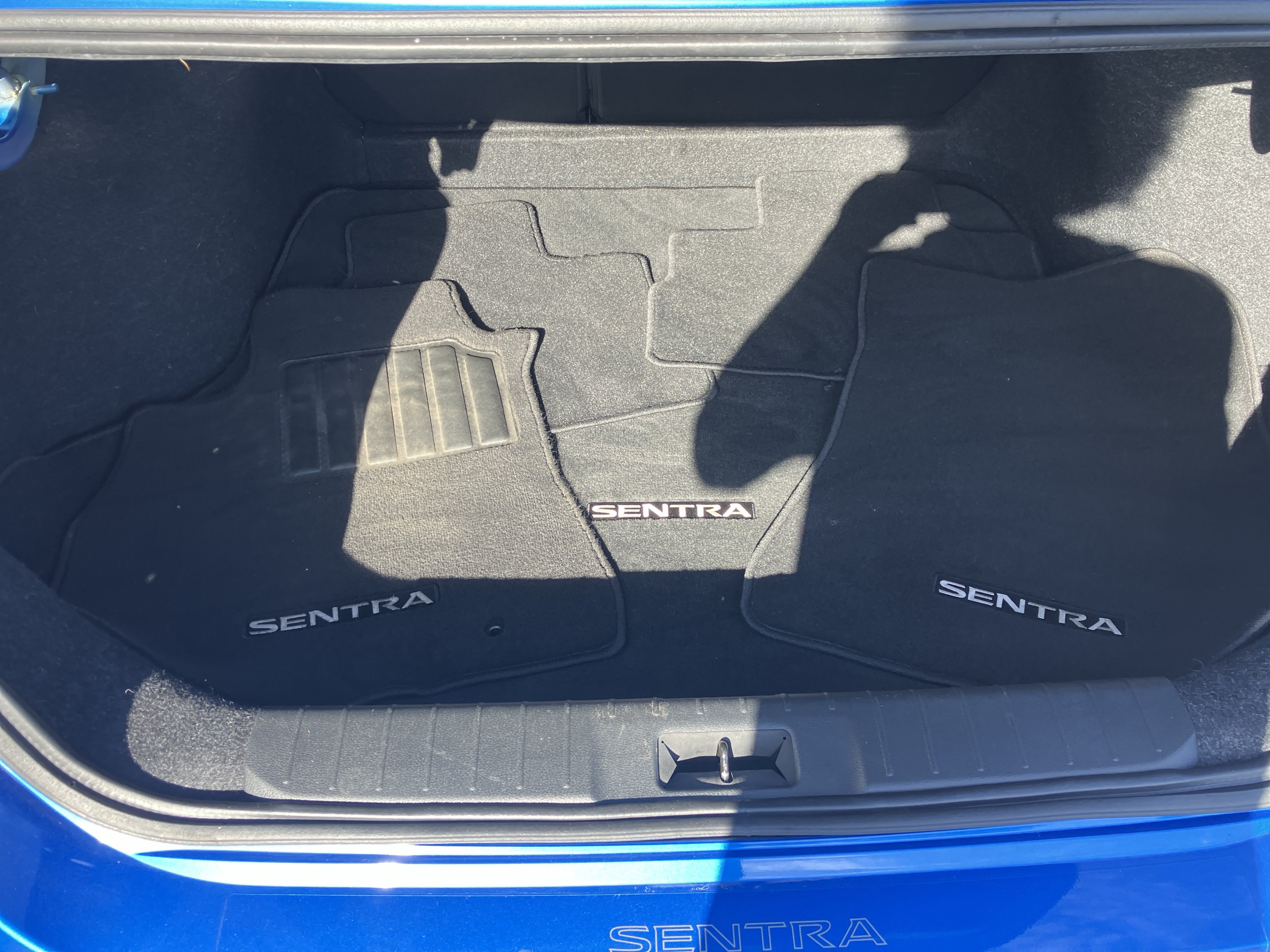 Used 2022 Nissan Sentra SR w/ SR Premium Package FWD image 12