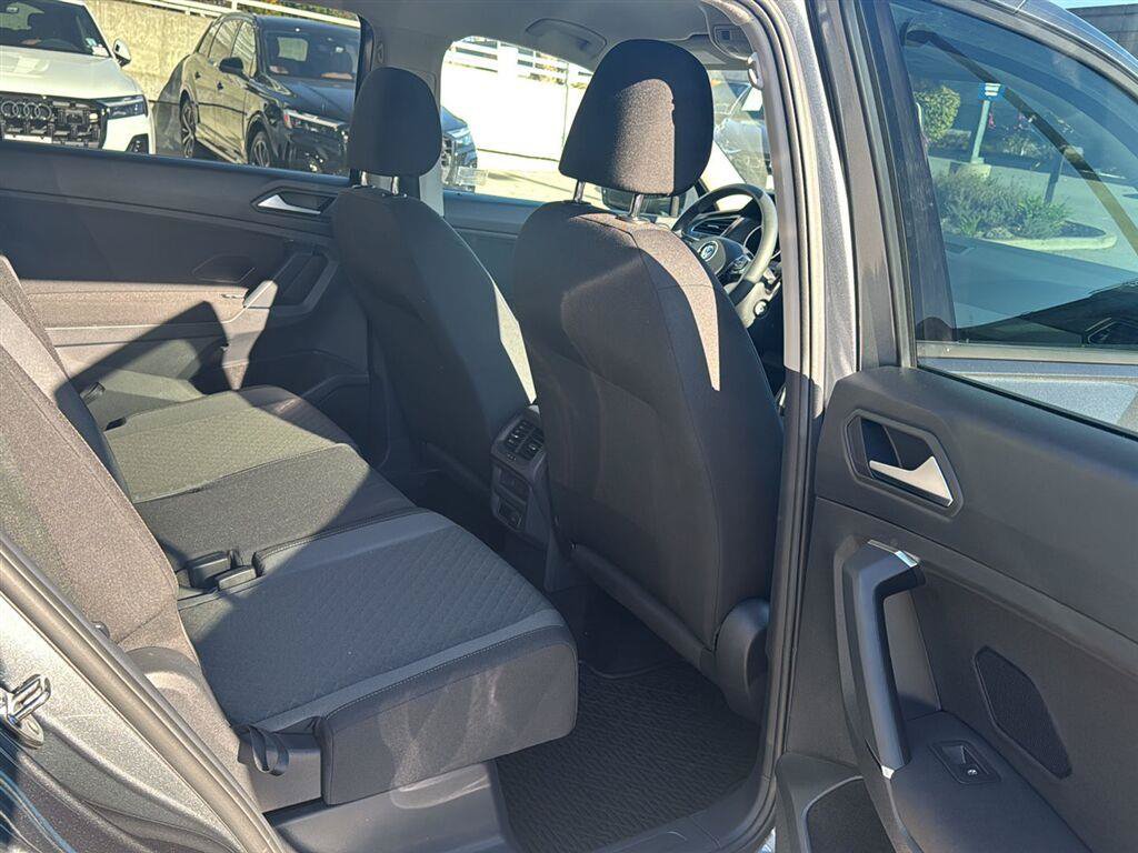Used 2020 Volkswagen Tiguan S FWD image 15