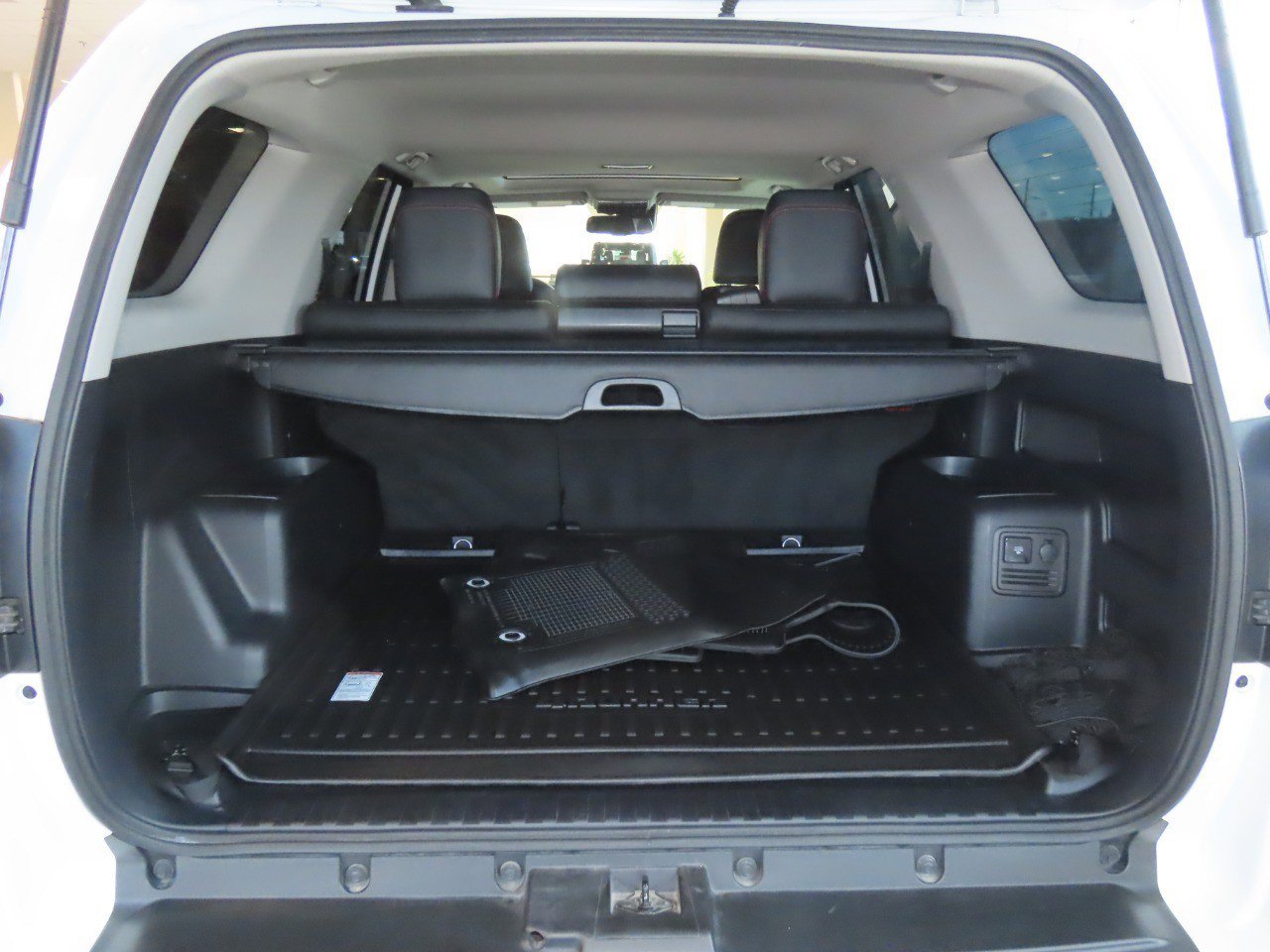Used 2024 Toyota 4Runner TRD Off-Road Premium w/ Off Road Premium Plus Package AWD/4WD image 11